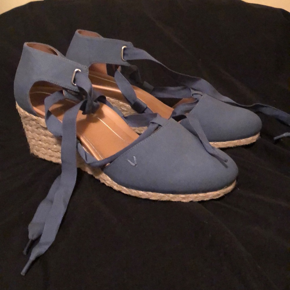 Beautiful condition Vionic espadrilles